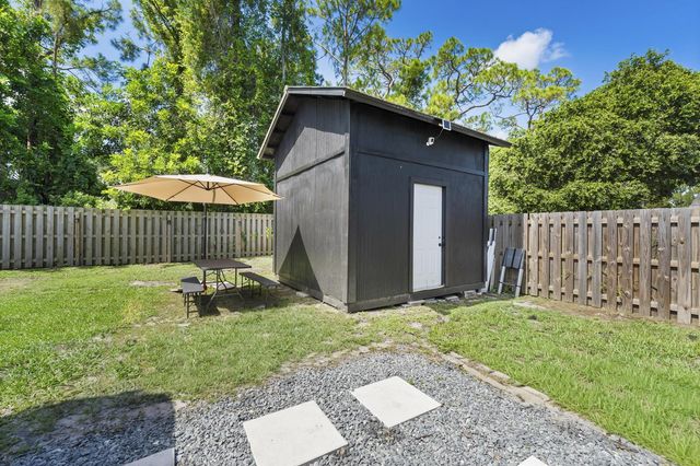 745 21st Street SW, Vero Beach, FL 32960