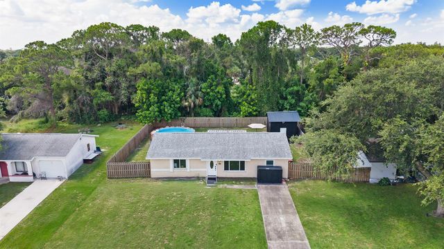 745 21st Street SW, Vero Beach, FL 32960