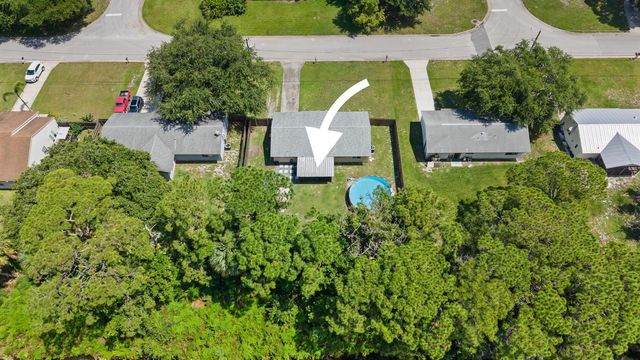 745 21st Street SW, Vero Beach, FL 32960