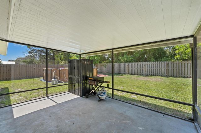 745 21st Street SW, Vero Beach, FL 32960