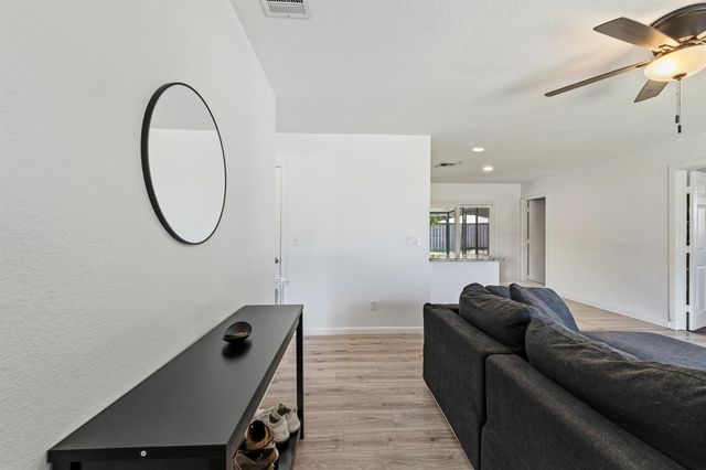 745 21st Street SW, Vero Beach, FL 32960