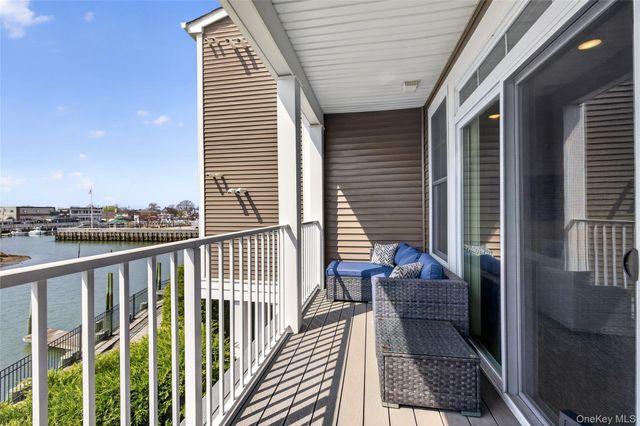 421 Marina Pointe Drive 421, East Rockaway, NY 11518