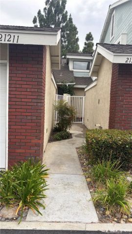 21211 Serra Vista, Lake Forest, CA 92630