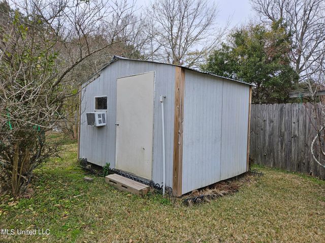 2190 Baywood Drive, Biloxi, MS 39532