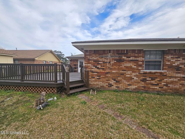 2190 Baywood Drive, Biloxi, MS 39532