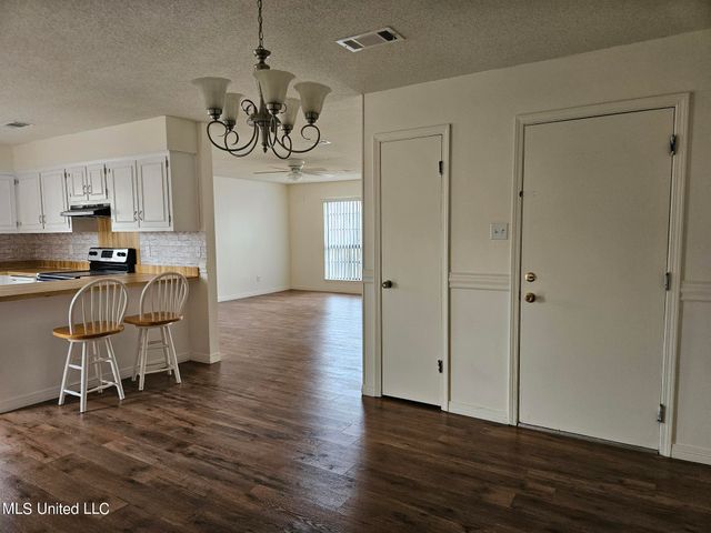 2190 Baywood Drive, Biloxi, MS 39532