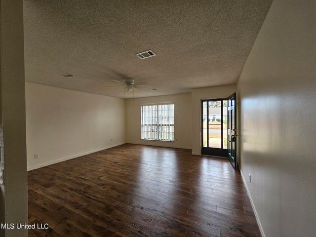 2190 Baywood Drive, Biloxi, MS 39532