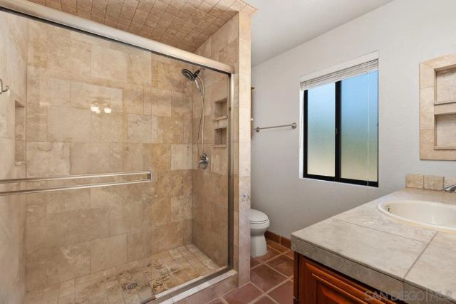 2922 Alamitos, Escondido, CA 92027