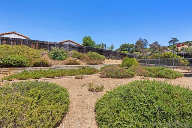 2922 Alamitos, Escondido, CA 92027