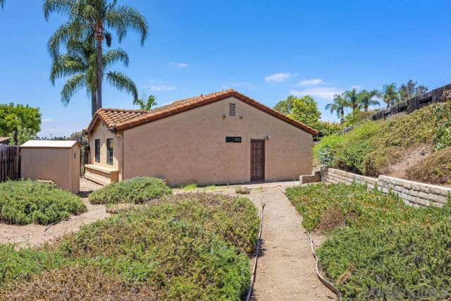 2922 Alamitos, Escondido, CA 92027