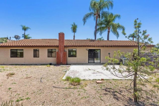 2922 Alamitos, Escondido, CA 92027