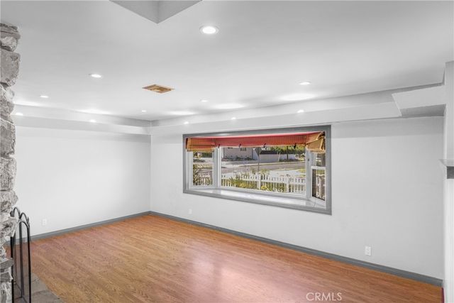 23728 Bessemer, Woodland Hills, CA 91367