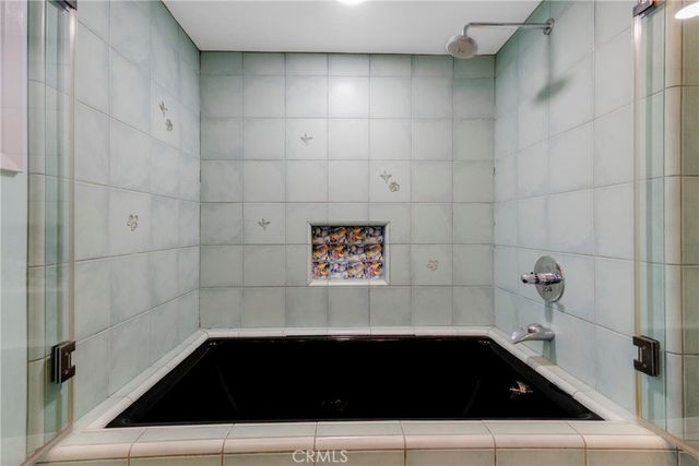 23728 Bessemer, Woodland Hills, CA 91367
