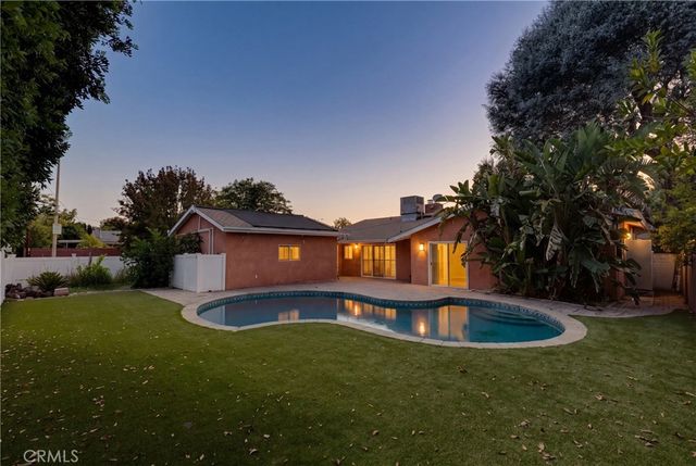23728 Bessemer, Woodland Hills, CA 91367