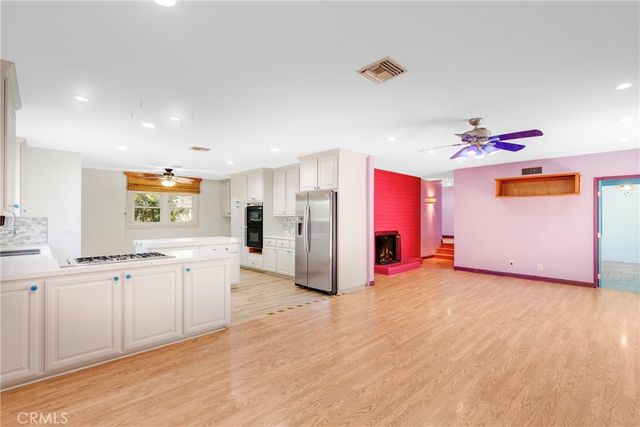 23728 Bessemer, Woodland Hills, CA 91367