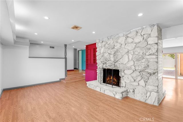 23728 Bessemer, Woodland Hills, CA 91367