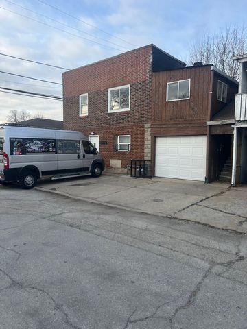 15704 Willard Avenue, Harvey, IL 60426