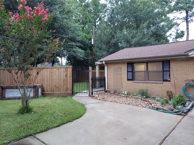 19103 Whitewood Drive, Spring, TX 77373