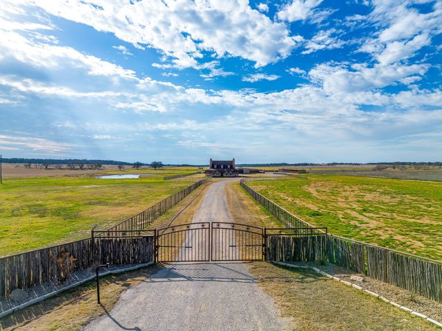 2220 Lazy Bend Road, Millsap, TX 76066