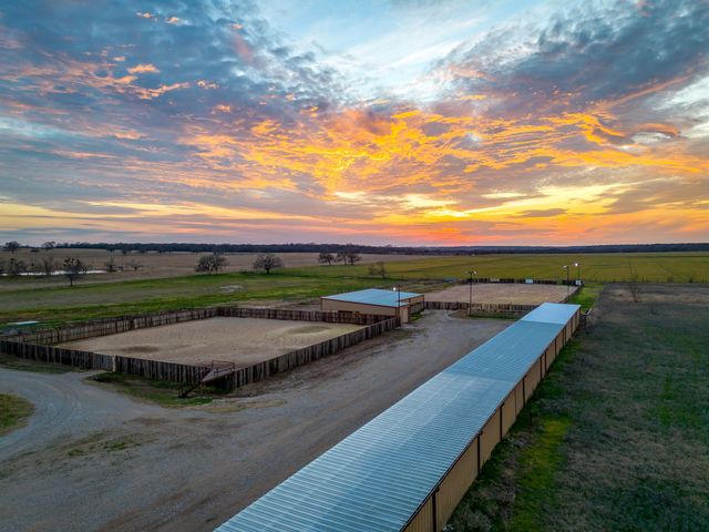 2220 Lazy Bend Road, Millsap, TX 76066