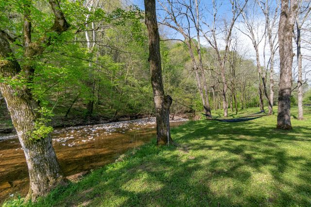 6558 Leipers Creek Road, Columbia, TN 38401