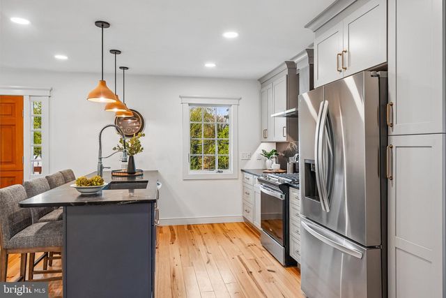 17 W RIDGE RD, Media, PA 19063