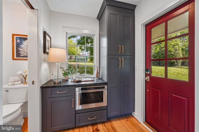 17 W RIDGE RD, Media, PA 19063