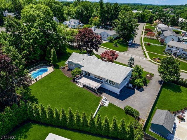 128 Beverly Rd, Fairfield Twp., NJ 07004