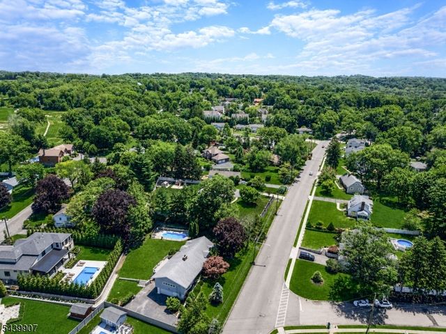 128 Beverly Rd, Fairfield Twp., NJ 07004
