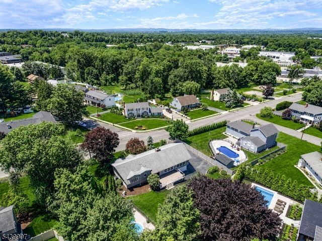128 Beverly Rd, Fairfield Twp., NJ 07004