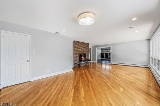 128 Beverly Rd, Fairfield Twp., NJ 07004