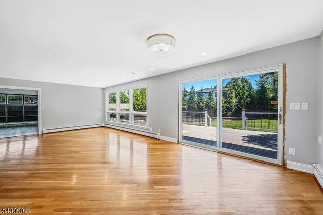 128 Beverly Rd, Fairfield Twp., NJ 07004