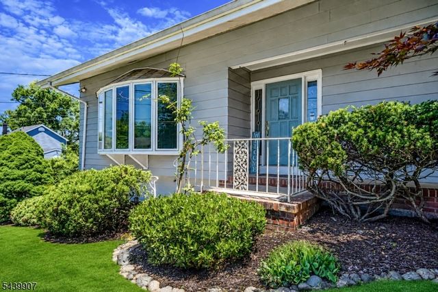 128 Beverly Rd, Fairfield Twp., NJ 07004
