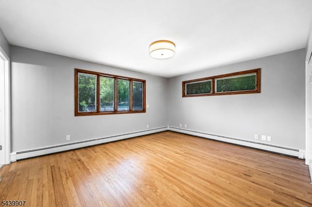 128 Beverly Rd, Fairfield Twp., NJ 07004