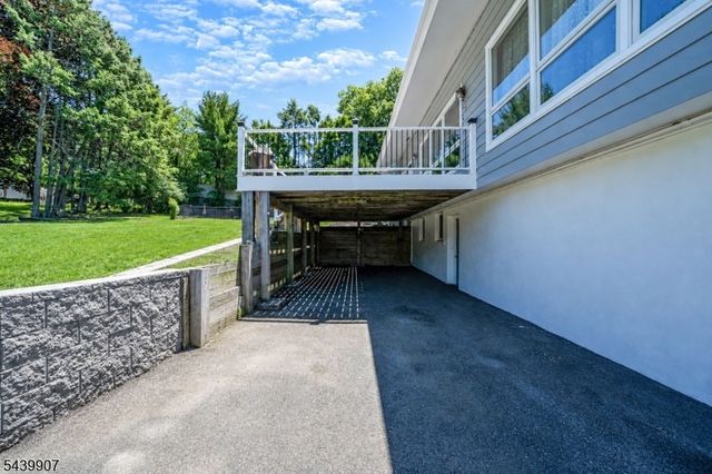 128 Beverly Rd, Fairfield Twp., NJ 07004