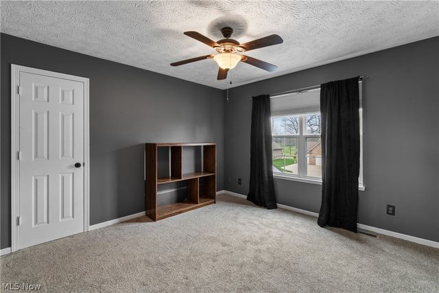 2480 Cyprus Drive SE, Massillon, OH 44646