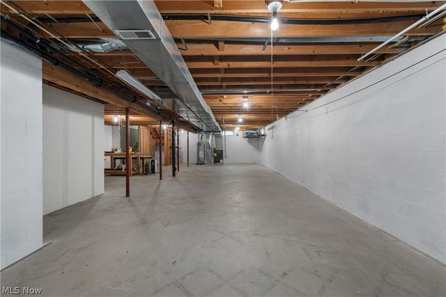 2480 Cyprus Drive SE, Massillon, OH 44646