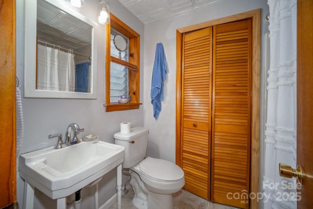 361 Rainbow Lake Drive, Brevard, NC 28712