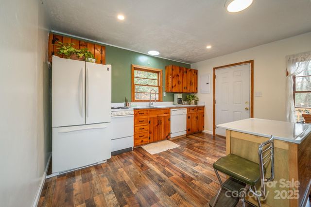 361 Rainbow Lake Drive, Brevard, NC 28712