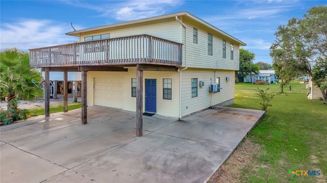 1106 W Jefferson Avenue, Port O'connor, TX 77982