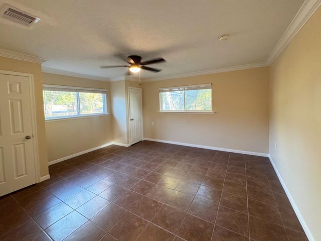 3238 Texas Avenue, Texas City, TX 77590