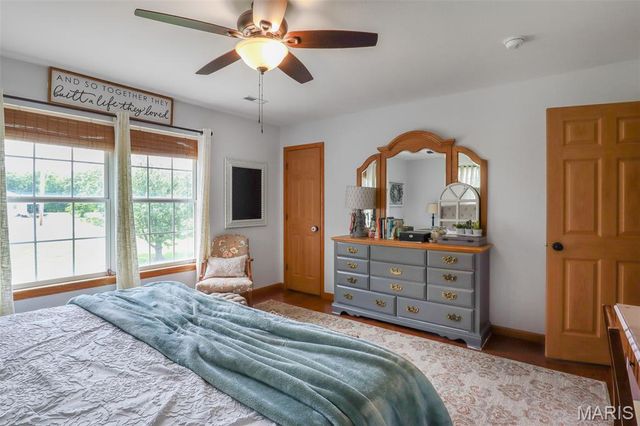 301 Ridgewood Court, Farmington, MO 63640