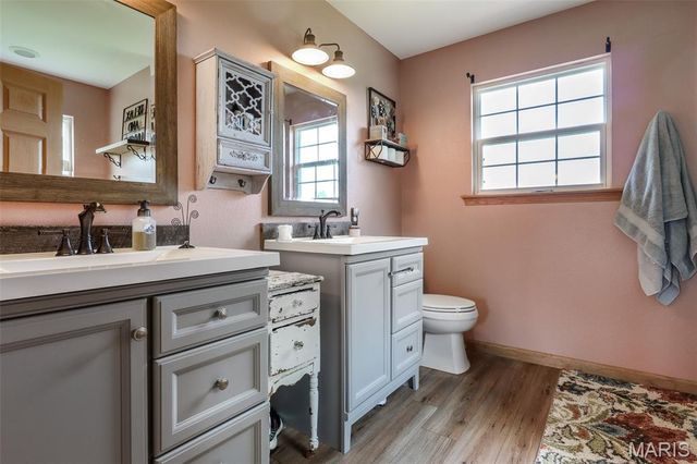 301 Ridgewood Court, Farmington, MO 63640