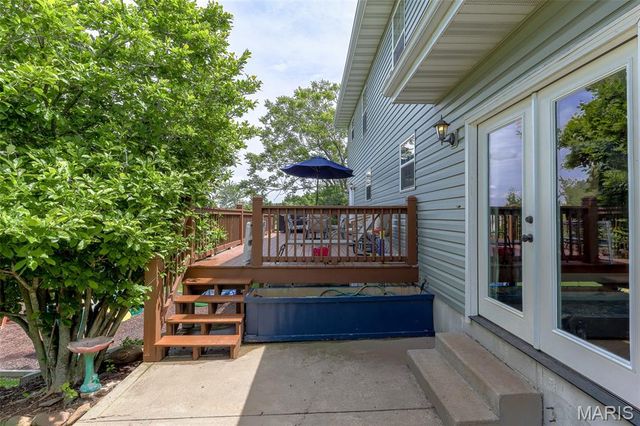 301 Ridgewood Court, Farmington, MO 63640