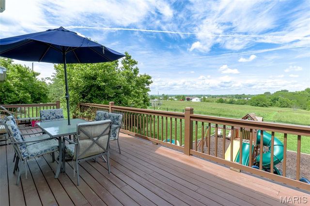 301 Ridgewood Court, Farmington, MO 63640