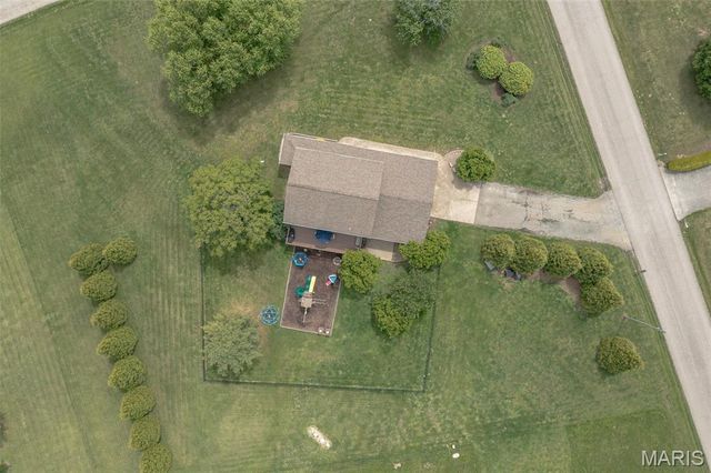301 Ridgewood Court, Farmington, MO 63640