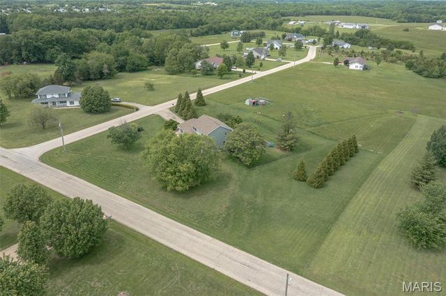 301 Ridgewood Court, Farmington, MO 63640