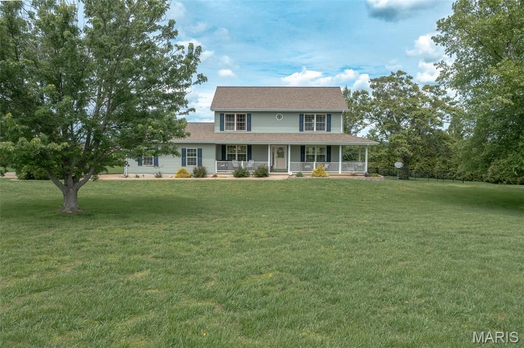 301 Ridgewood Court, Farmington, MO 63640
