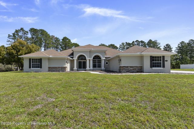 10130 Lazy Days Court, Weeki Wachee, FL 34613