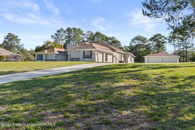 10130 Lazy Days Court, Weeki Wachee, FL 34613